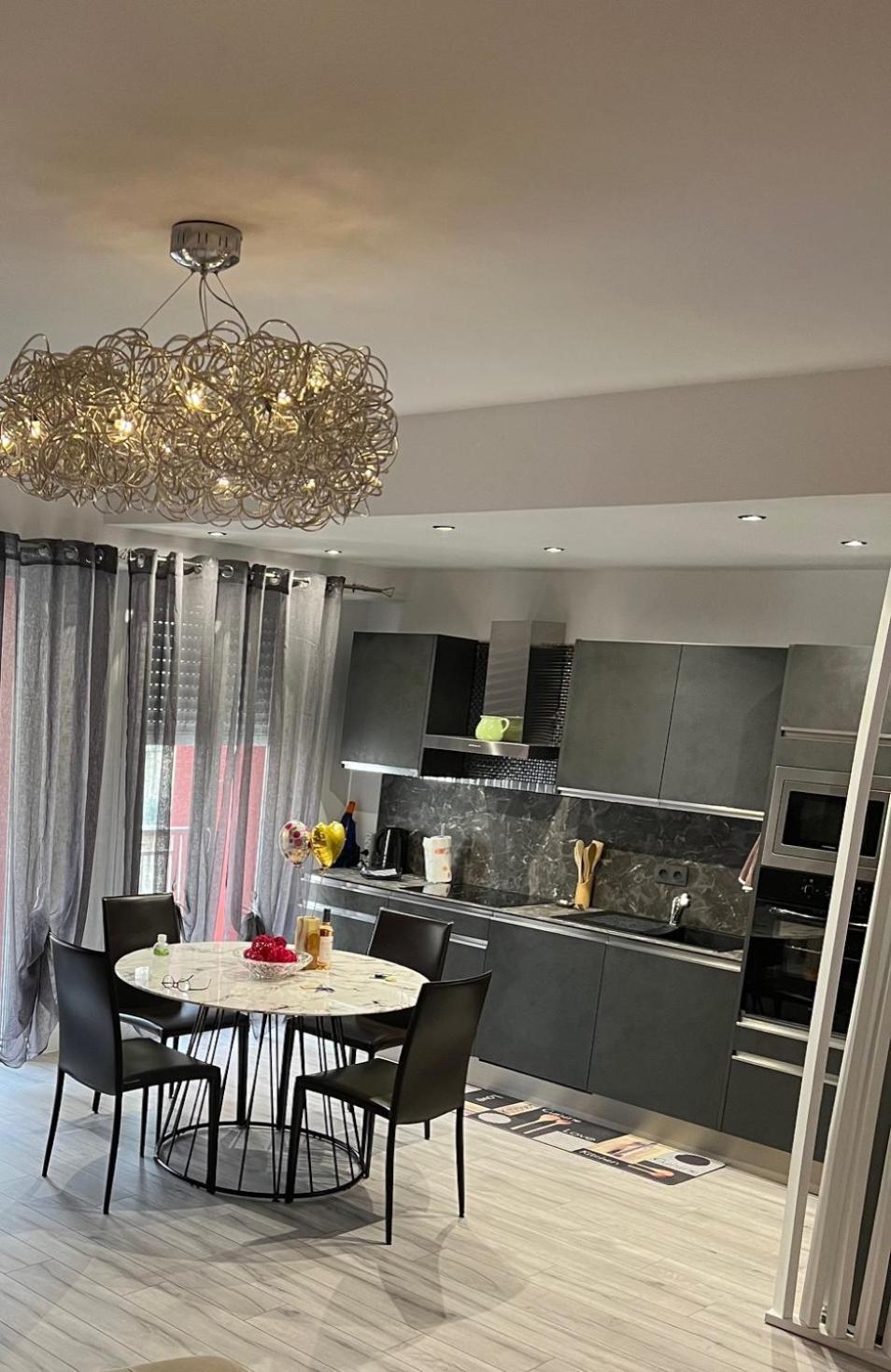 Gorgeous 2 Bedrooms Holiday Apartement Nice Exteriér fotografie